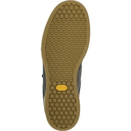 Cycling shoes Jacket II men's Giro, color Dark Shadow/Gum