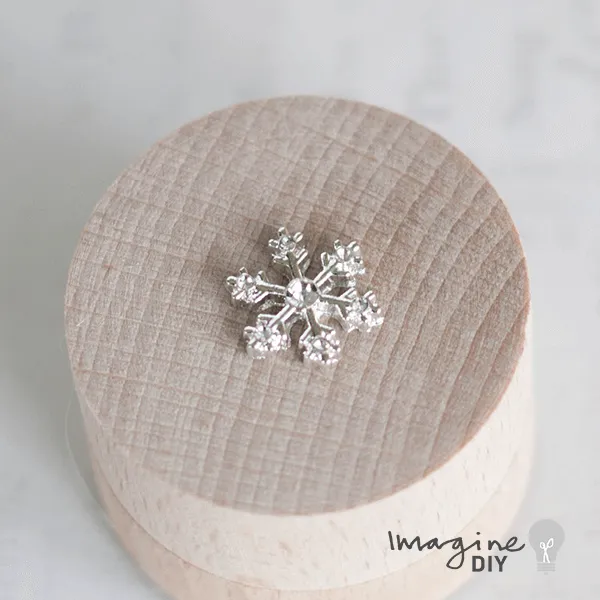 Khaleesi Crystal Snowflake